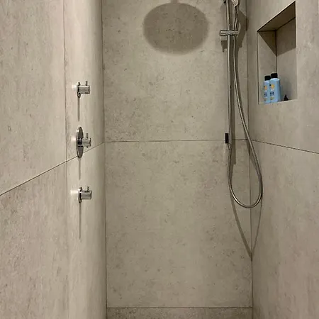 Karakter לינה וארוחת בוקר 4*
