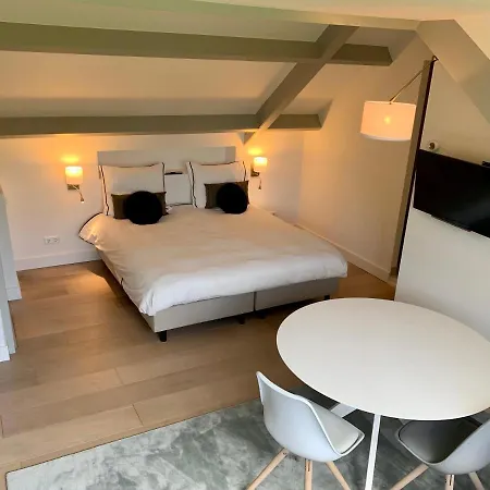 Karakter Bed & Breakfast 4*