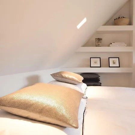 Karakter Bed & Breakfast 4*