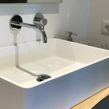 Karakter 4*