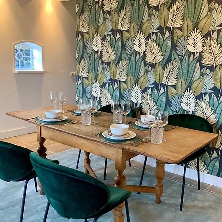 Karakter Bed & Breakfast *