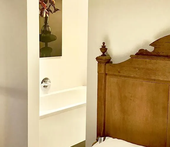 Frühstückspension Karakter 4*